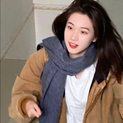 女人在家